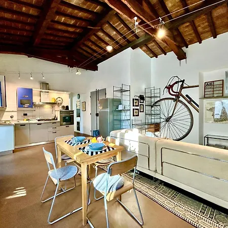 Bright House With Terrace In Santa Croce Appartement Florence Buitenkant foto